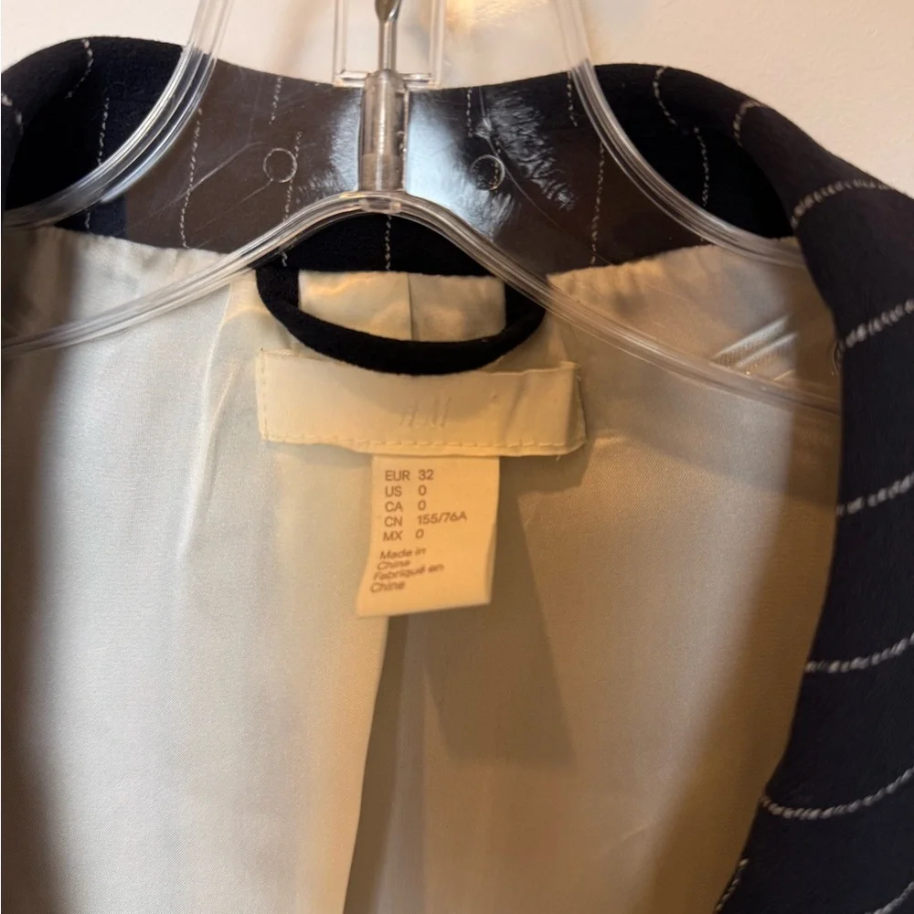 H&M Double-Breasted Pinstripe Blazer Navy Blue Gold Button Jacket Size 0 - Picture 6 of 11